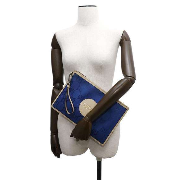 Gucci Nylon Grid Clutch Off Bag - Picture 4 of 8